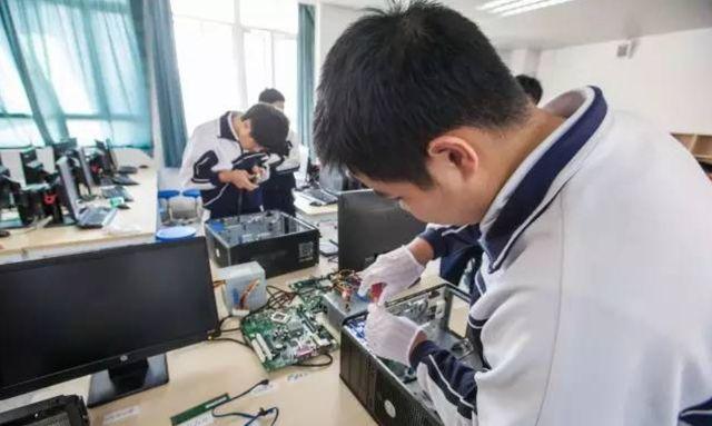 高一退学能上职校吗