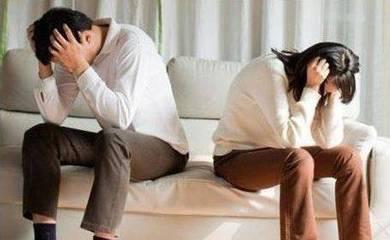 如果男方出轨，女方如何处理离婚适宜？