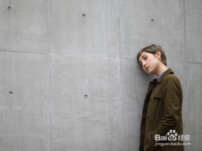 人让让自己活得潇洒一些