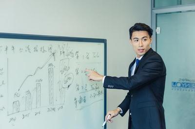 如何在驾考助手上查看机动车登记规定