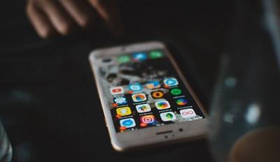 手机相机如何还原涂改的试卷