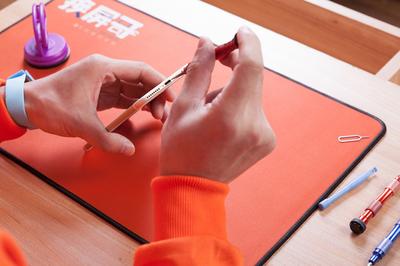 怎么鉴定二手手机是否维修过（老维修员的经验）