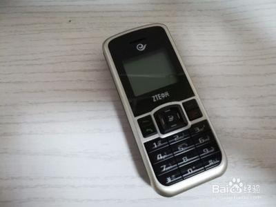 如何制作手机万能充电器