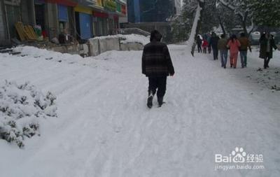 下雪走路如何防滑