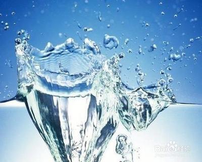 如何在高温天气里预防中暑？