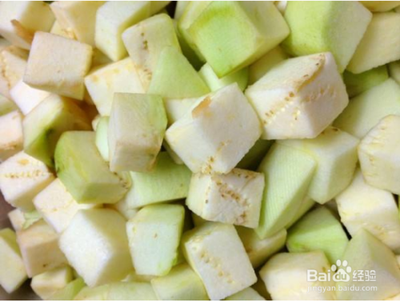 怎样避免炒出黑呼呼的茄子？