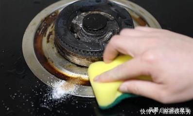 如何快速去除家里灶台上的油污? 如何快速去除家里灶台上的油污?