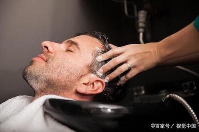 刚洗的头发吹完就油，改掉这三个坏习惯是关键