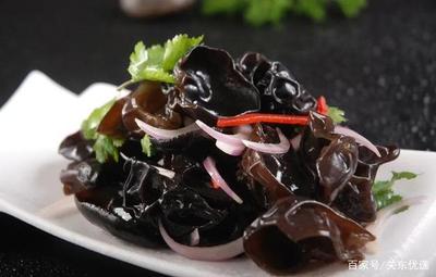 黑木耳和秋木耳的区别在哪