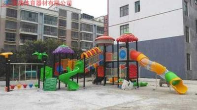如何清洁养护儿童组合滑梯