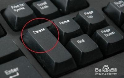 电脑插上U盘后无法开机怎么回事?