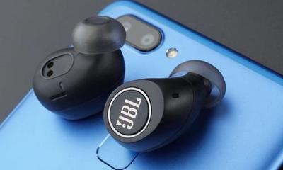 蓝牙耳机怎样连接手机和电脑?