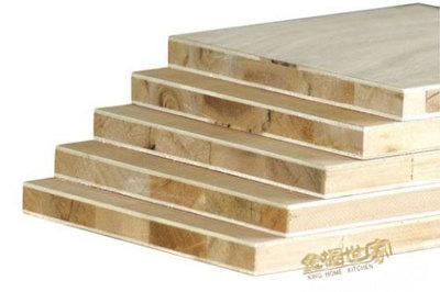 大芯板和多层实木板哪个好，大芯板价格多少钱一张