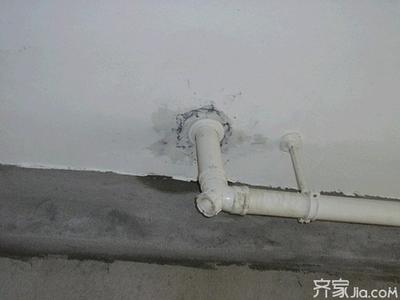 卫生间漏水的常见原因有哪些，如何判断卫生间漏水源头