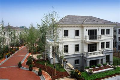 热水器插座高度一般多少，热水器插座带开关怎么接线