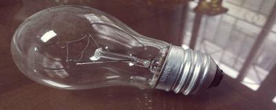 白炽灯和led灯的区别是什么，白炽灯和led灯的区别哪个护眼