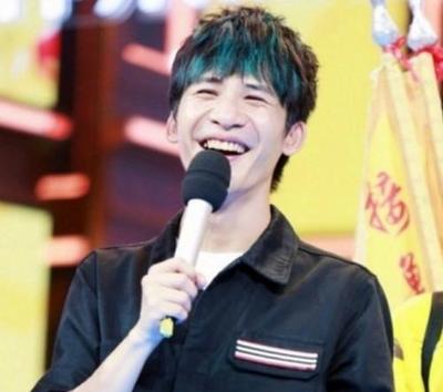 天天P图怎样把头发染色