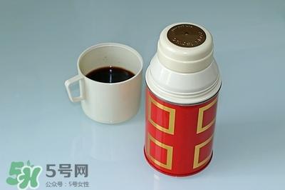 保温杯装热水后打不开怎么办?