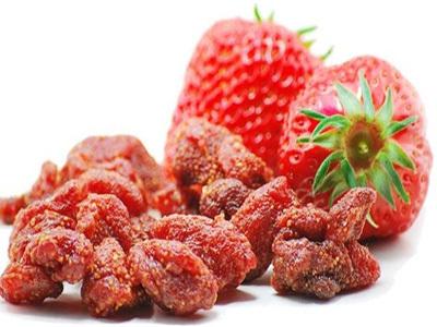 草莓干可以泡水喝吗 草莓干泡水喝的功效与作用