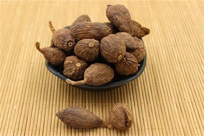 草果打粉去籽吗 草果打粉可以炒吗