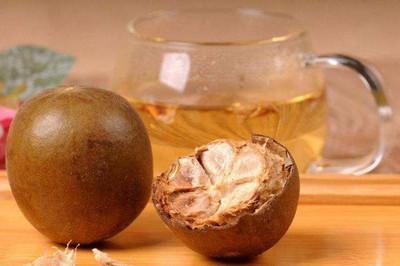 罗汉果泡水喝能空腹喝吗 罗汉果泡水什么时候喝最好