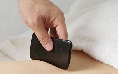 三伏天刮痧后多久可以洗澡 三伏天刮痧多久一次比较好