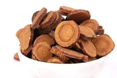 甘草泡水喝的功效与作用 甘草泡水喝一次放多少