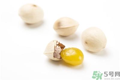 白果要去芯吗 白果去芯后还有毒吗 白果要去芯吗 白果去芯后还有毒吗