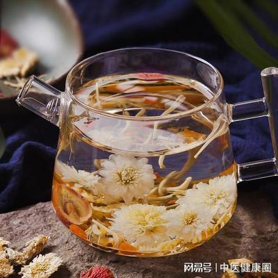 枸杞子能和菊花一起泡水喝吗 枸杞子能和金银花一起泡水喝吗 枸杞子能和菊花一起泡水喝吗 枸杞子能和金银花一起泡水喝吗