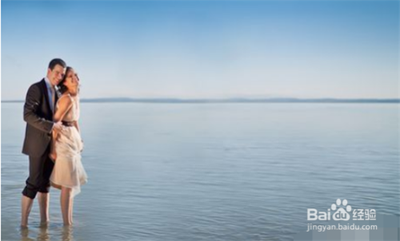 PS中的图片怎样才能移动位置