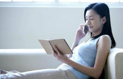 如何跟喜欢的女孩子聊天找话题 和喜欢的女生聊天怎么聊