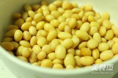 黄豆能泡一晚上吗 黄豆泡了48小时还能吃吗