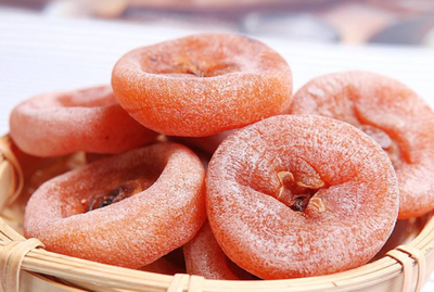 柿饼上的白霜是什么东西 柿饼上的白霜要洗掉吗