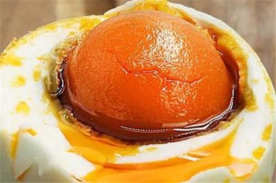 夏天咸鸭蛋一般可以放多久 夏天咸鸭蛋腌制多久可以吃