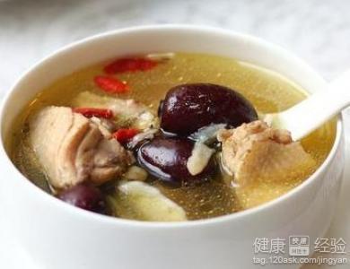当归和什么一起煲汤最好 煲汤放多少当归合适 当归和什么一起煲汤最好 煲汤放多少当归合适