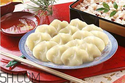 饺子冻成一坨了怎么办 饺子怎么冷冻不会粘在一起