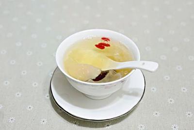 白萝卜和冰糖的功效 白萝卜和冰糖治咳嗽吗 白萝卜和冰糖的功效 白萝卜和冰糖治咳嗽吗