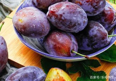 一天吃几个西梅治便秘 西梅便秘什么时间吃