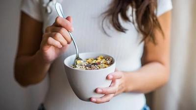 燕麦片能煮粥吗 燕麦怎么用牛奶泡