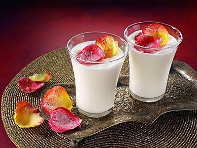 大桶酸奶打开后可以放多久 大桶酸奶的保质期多久