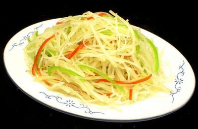土豆第二天黑了能吃吗 土豆能不能泡到第二天