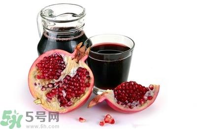 石榴汁可以敷脸吗 石榴汁敷脸的功效 石榴汁可以敷脸吗 石榴汁敷脸的功效