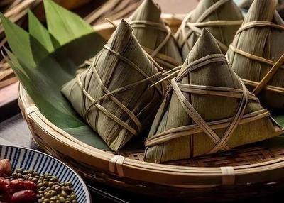 包粽子黑米和糯米需要泡多少时间 包粽子黑米和糯米需要煮多久