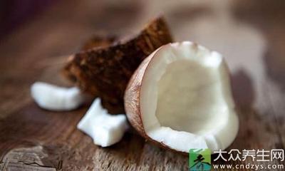 吃椰子肉会胖吗 新鲜椰子肉的热量是