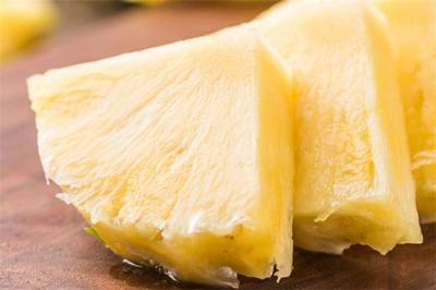 凤梨切开了能隔夜吃吗 切开的凤梨怎么保存