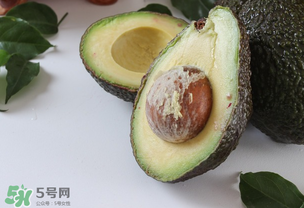 牛油果难吃吗 切开的牛油果能放多久