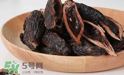 一边吸烟一边嚼槟榔会怎么样 一个槟榔等于几根烟