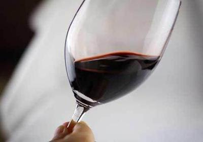 桑葚泡酒长毛了正常吗 泡的桑葚酒发酸可以喝吗